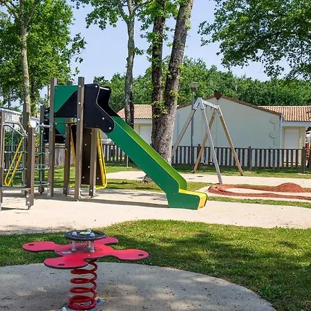 Les Chevrefeuilles - Maeva Kemping