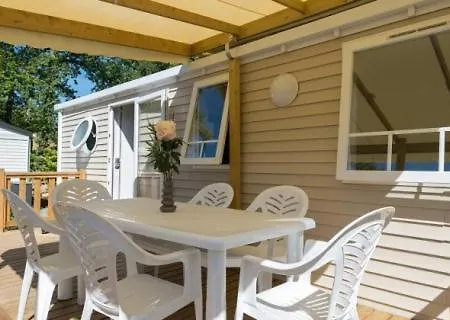 Campsite Les Chevrefeuilles - Maeva Royan