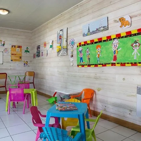 Campsite Les Chevrefeuilles - Maeva 4*