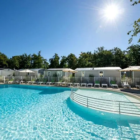 Campsite Les Chevrefeuilles - Maeva Royan