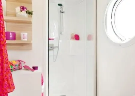 Les Chevrefeuilles - Maeva Campsite 4*