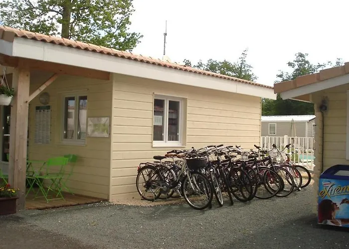 Les Chevrefeuilles - Maeva 鲁瓦扬