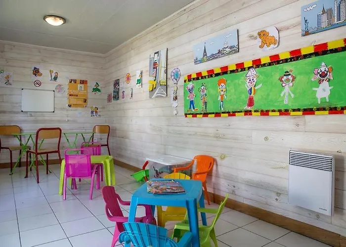 营地 Les Chevrefeuilles - Maeva 4*