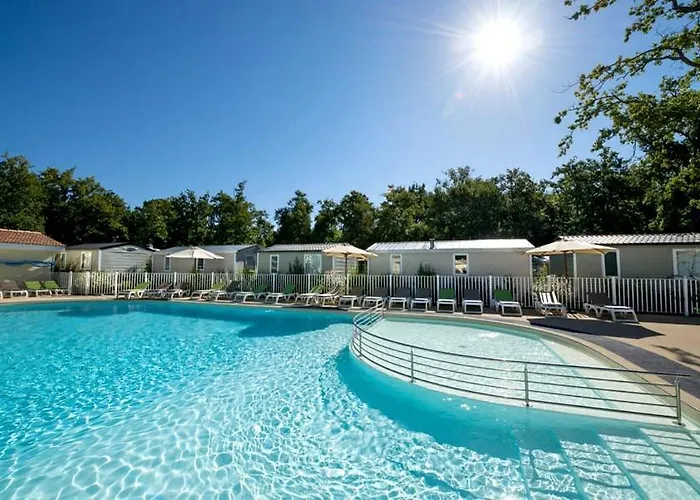 Campsite Les Chevrefeuilles - Maeva Royan